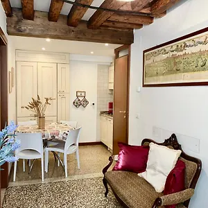 Apartment San Bortolomio Near Suso Ice-cream, Venice